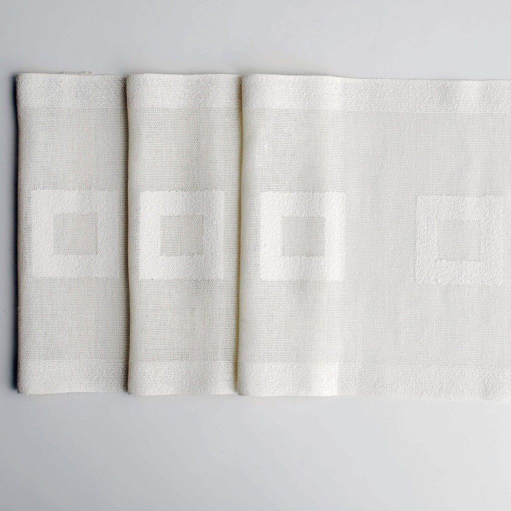 Table runner Boucle with square tracks Linen Room Latvia 80 x 45 cm white 