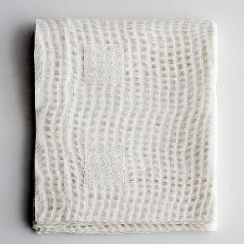 Linen tablecloth Boucle with square tableclothes Linen Room Latvia 150 x 150 cm white 